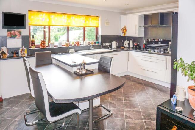 Kitchen/Breakfast