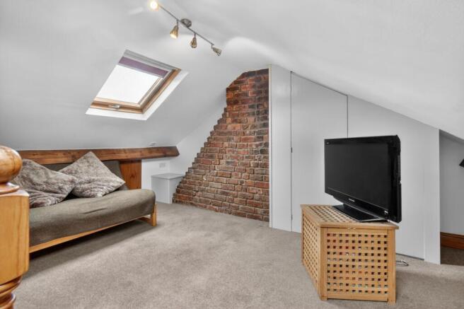 3 bed Terraced for sale Image 6