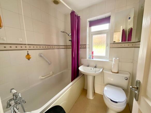 3 bed Detached Bungalow for sale Image 9