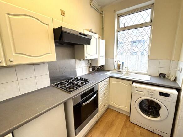 New Hey Road, East Bowling, Bradford, West Yorkshire, BD4 photo 4