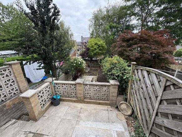 3 bed Terraced to rent Image 10