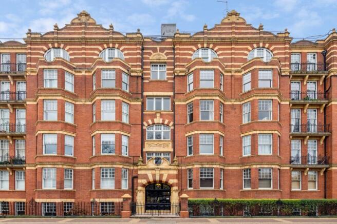 Kenilworth Court