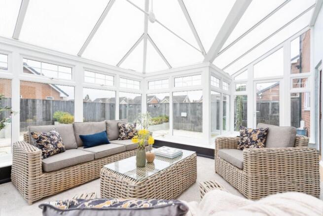 Chingford Grove, Elm Tree, TS19 photo 4