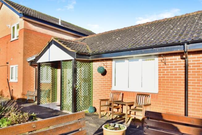2 bed Bungalow for sale in rotherham