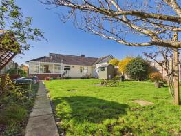 34, Saxondale Avenue, Burnham-on-sea TA8 2PS
