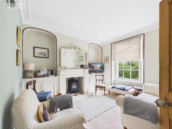 Living Room.jpg