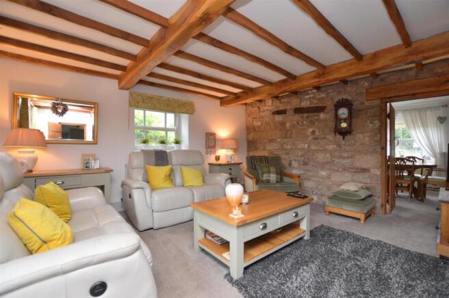 Charming Lounge