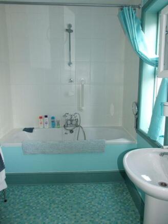 Photo 12