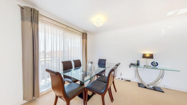 Living/dinning room