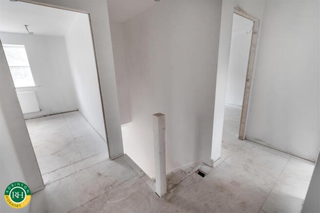 4 bed House for sale Image 12