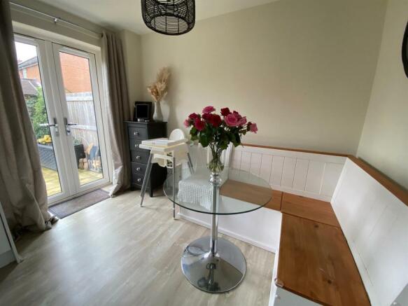 Dining Area.jpg