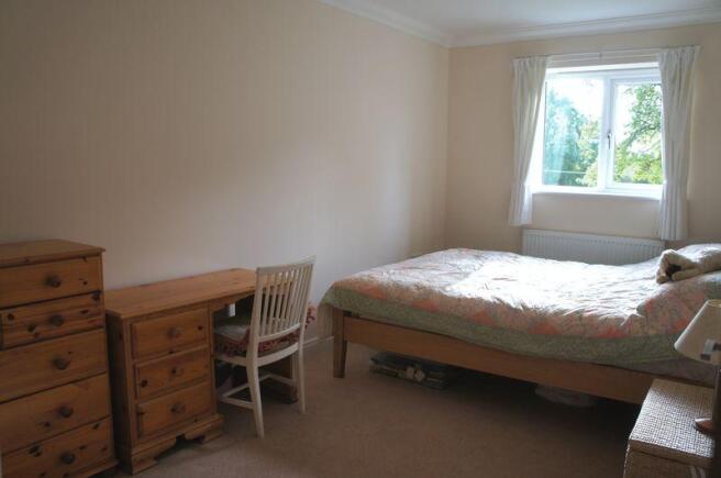 BEDROOM 2