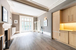 Flat B, 44, Royal Crescent, London W11 4SN