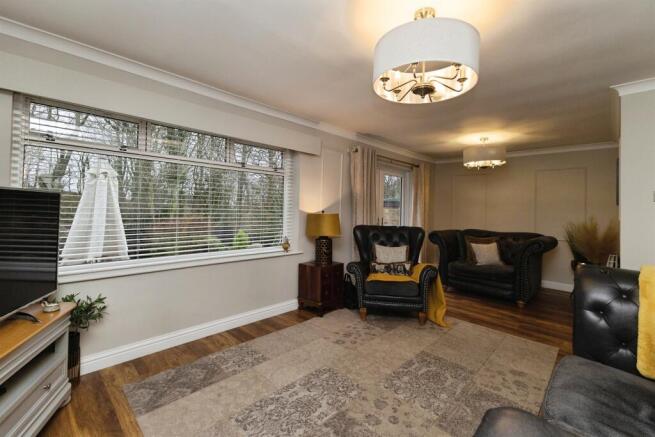 3 bed Semi-Detached Bungalow for sale Image 8
