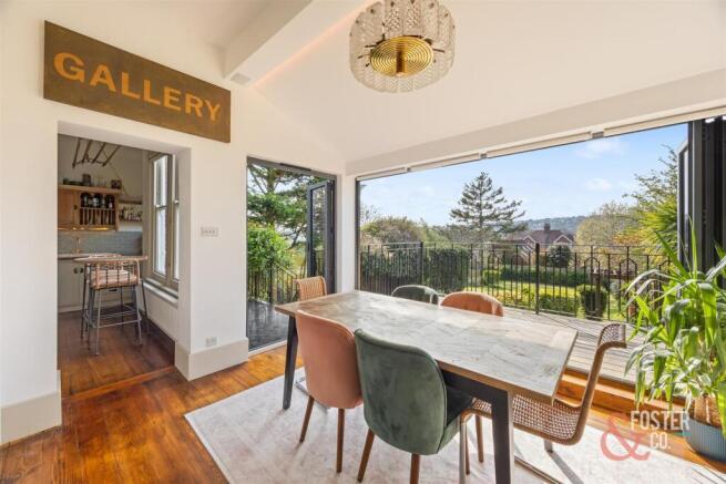 Surrenden Road, 49-002.jpg