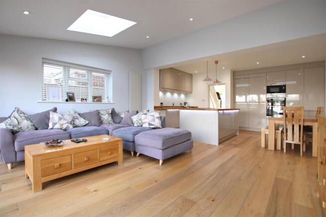 Kitchen/Diner & Family Room