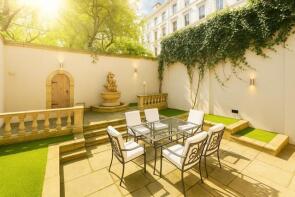 Flat 5, 2, Ennismore Gardens, London SW7 1NL