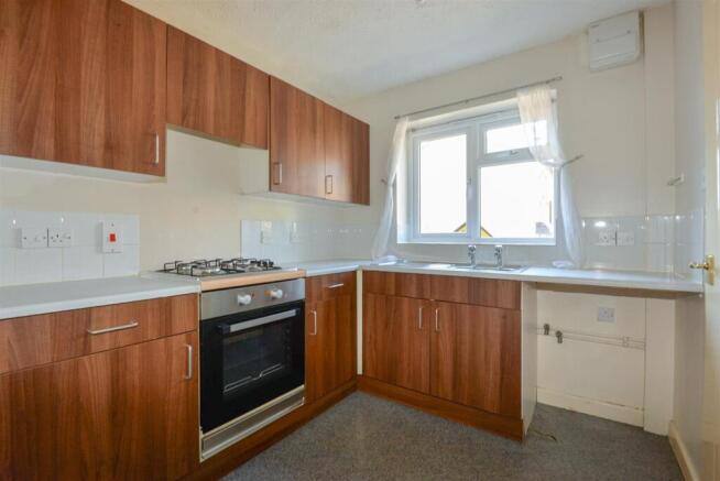Kitchen 2.jpg