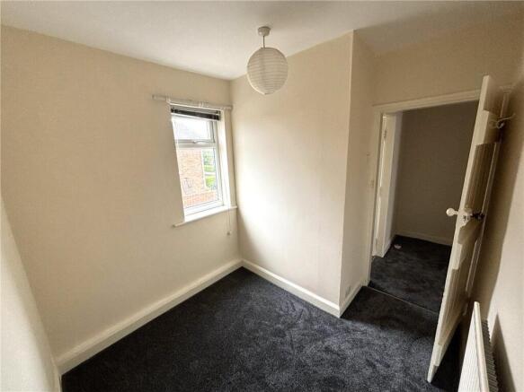 2 bed Semi-Detached to rent Image 5
