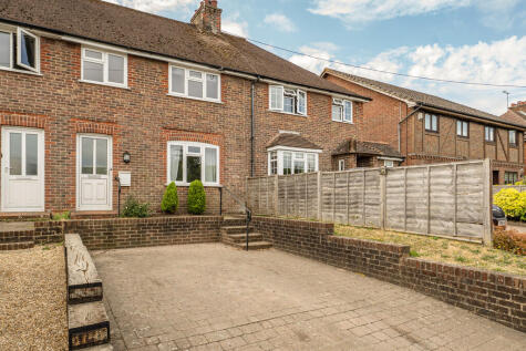 Storrington - close to local amenities