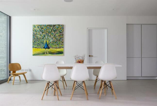 KITCHEN/DINING/LIVING