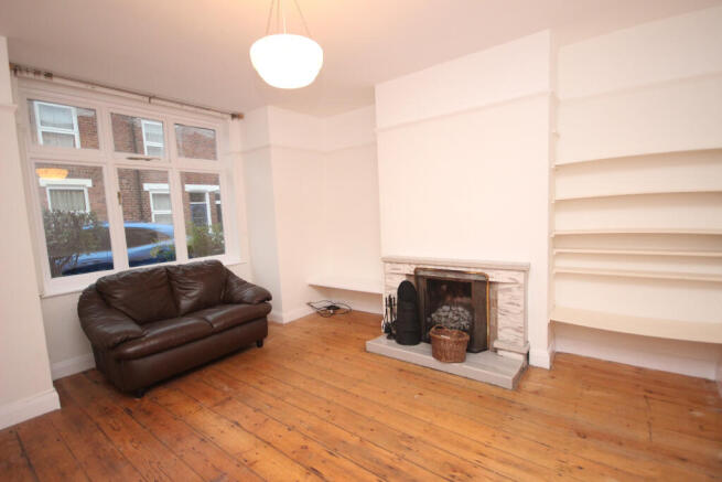 2 bed Semi-Detached to rent Image 4