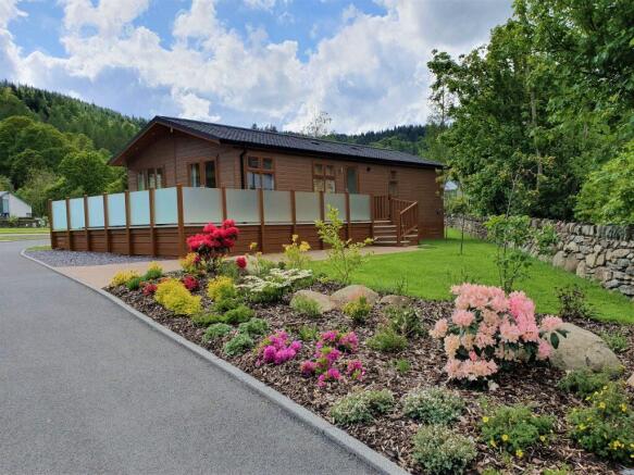 Omar Classic Holiday Lodge With Decking And Landsc