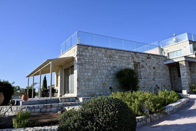5 bedroom Villa for