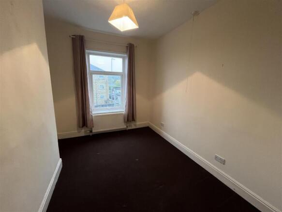 2 bed Terraced to rent Image 8