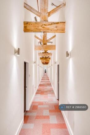 2 bed Flat to rent Image 10