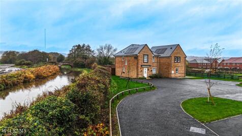 Dashwood Close, Tamworth, Staffordshire, B78