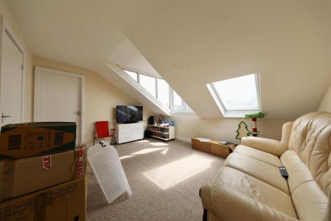 8 bed Block of Apartments for sale Image 7