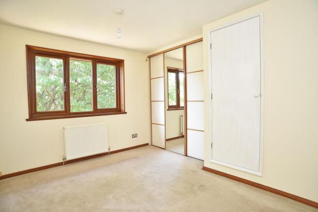2 bed Semi-Detached to rent Image 5