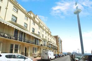 Flat 17, Regents Court, Regency Square, Brighton BN1 2FF