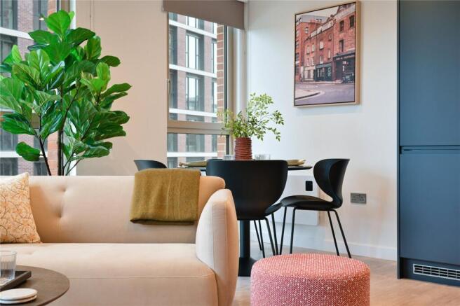 3 bed Apartment to rent Image 12