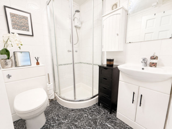 2 bed Bungalow for sale Image 5