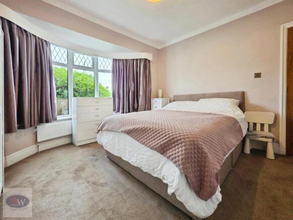 4 bed Detached for sale Image 11