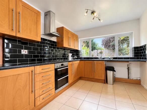 Pitts Farm Road, Birmingham photo 5