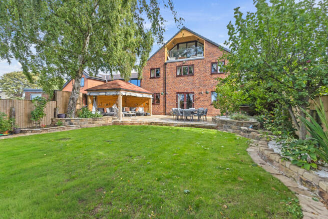 5 Bedroom Detached for sale