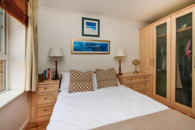 2 bed Apartment for sale Image 11
