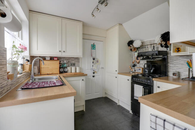fitted kitchen