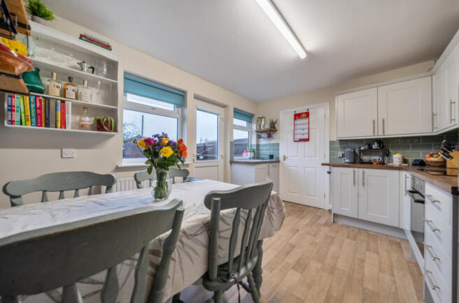 1407942-14-6984c8...