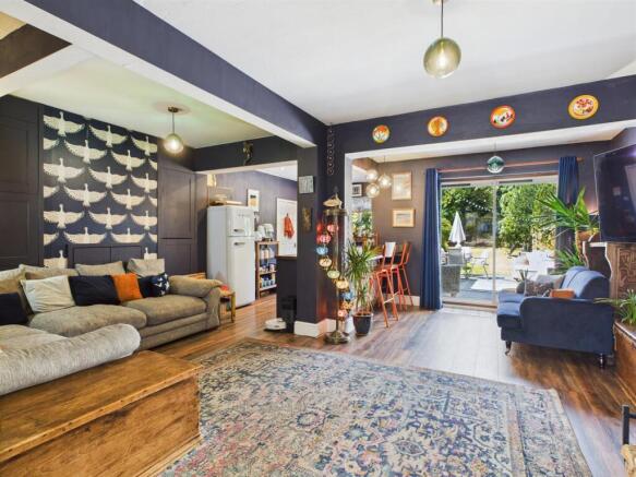 Lounge/Breakfast Kitchen