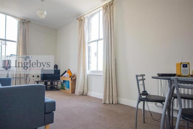 1 bed Apartment to rent Image 4