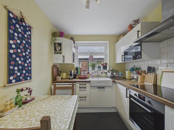 Separate fitted kitchen