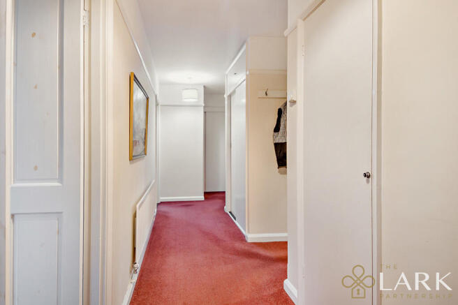 8676980-interior1...