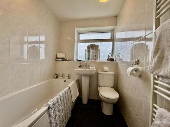 3 bed Semi-Detached for sale Image 9