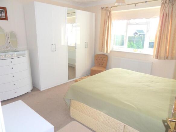 BEDROOM 1
