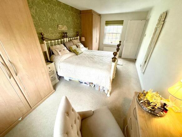 Bedroom 1.jpg