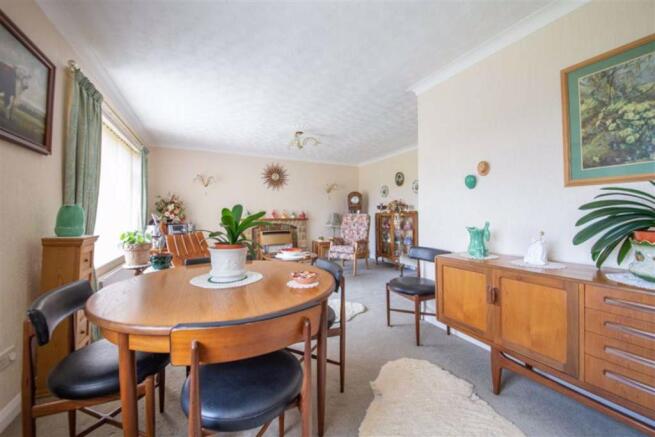 Lounge / Dining Room